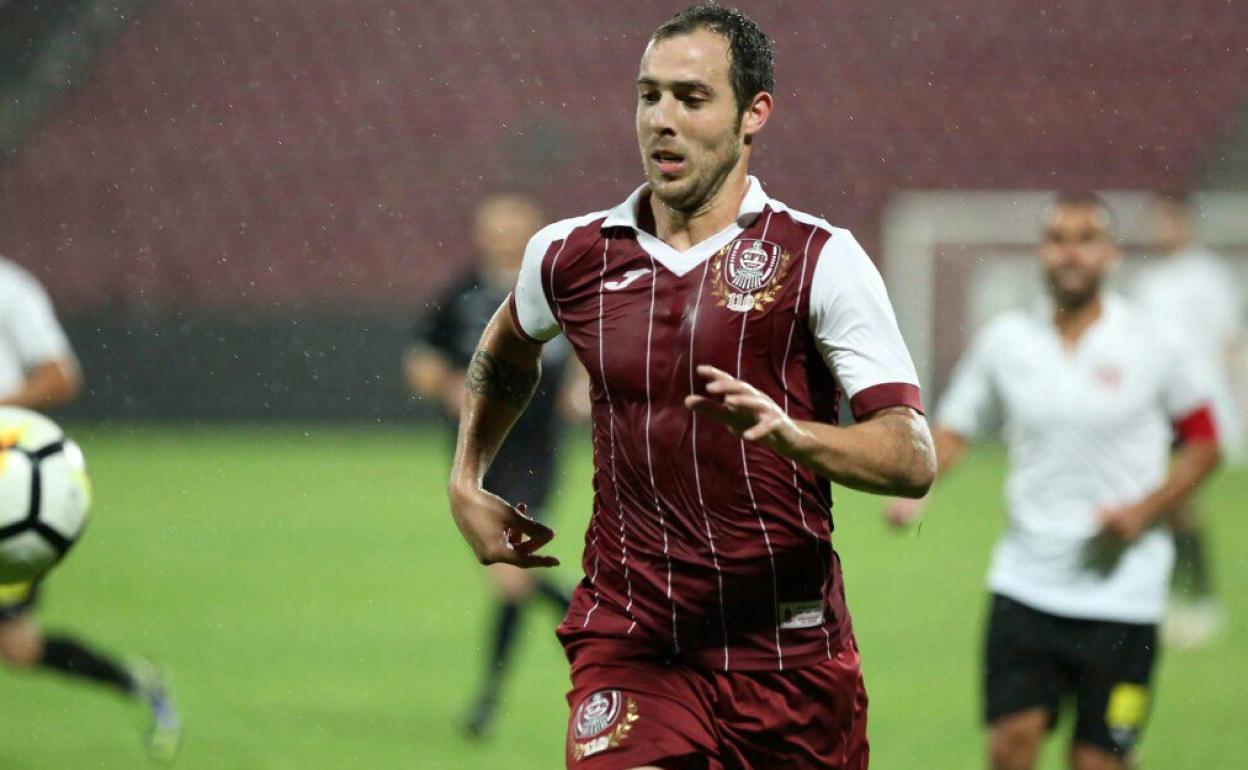 Urko Vera maneja una vía de la Superliga India El Correo